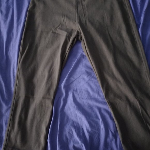 Dark Brown Dressbarn Stretch Capris - Picture 4 of 4
